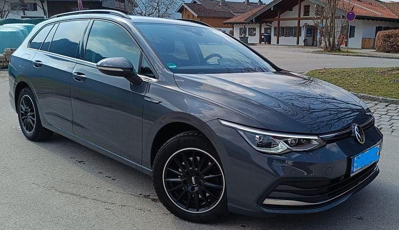 Gebraucht VW Golf VII Style 150 PS (110 kW) 2021 Grau Kleinwagen