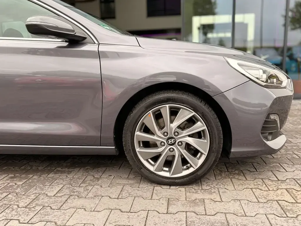 Gebraucht Hyundai i30 Premium 136 PS (100 kW) 2020 Grau Limousine