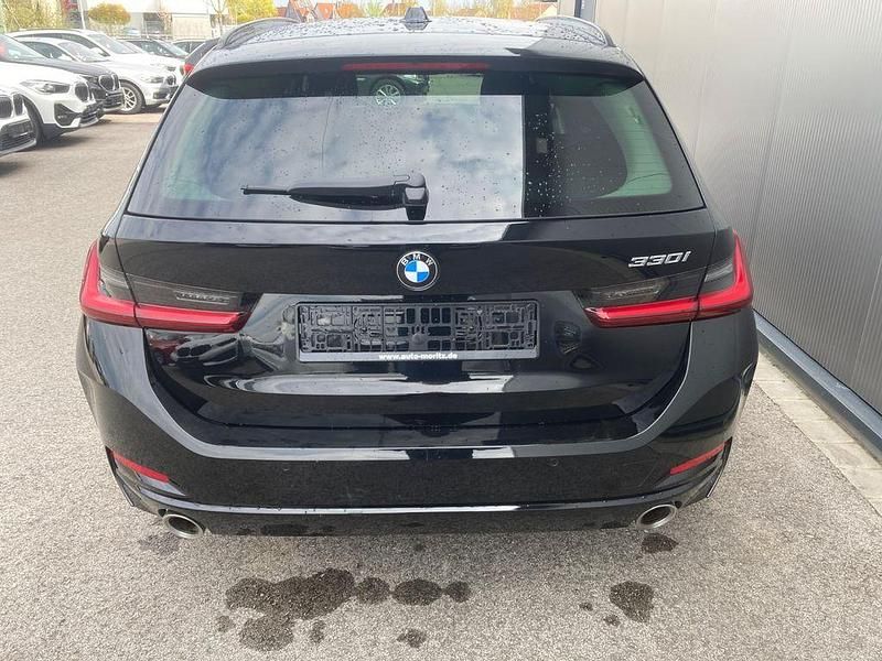 Używany BMW 330 245 KM (180 kW) 2023 Czarny Kombi