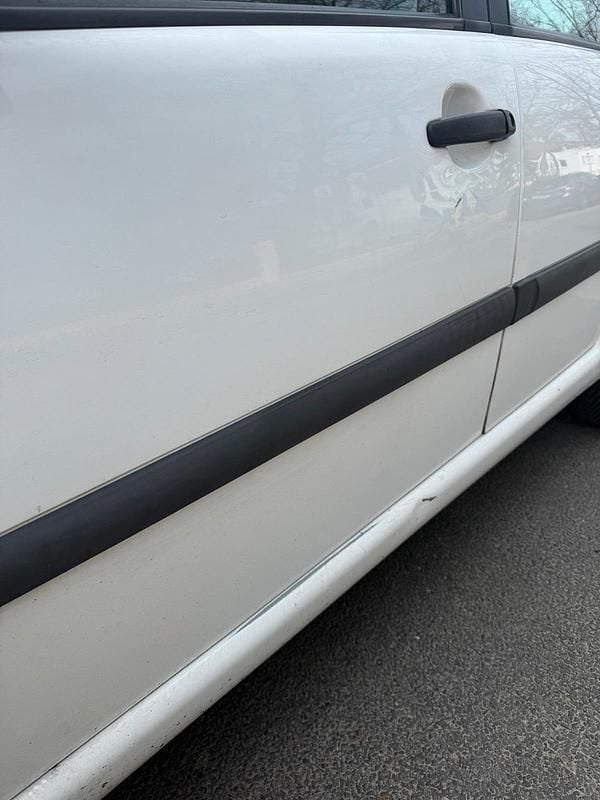 Second-hand Citroën C3 2003 Alb Hatchback