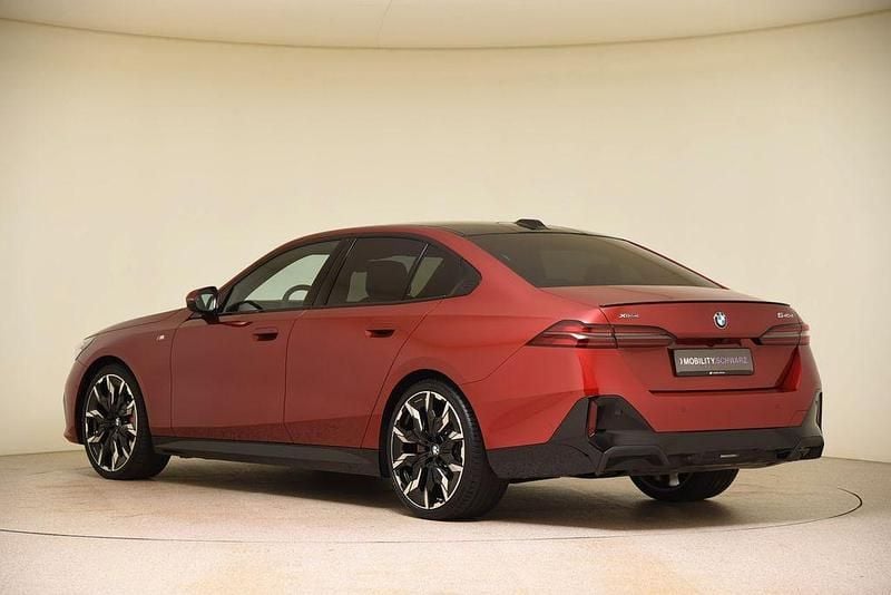 Gebraucht BMW 540 M Sport 286 PS (210 kW) 2025 Rot Limousine