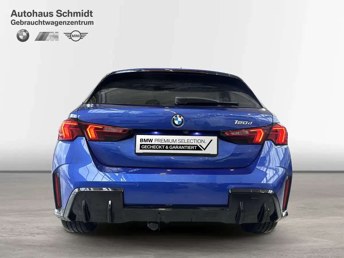 Gebraucht BMW 120 Efficient Dynamics 150 PS (110 kW) 2025 M portimao blau Kleinwagen