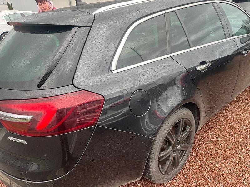 Gebraucht Opel Insignia Business Innovation 140 PS (102 kW) 2015 Schwarz Kombi