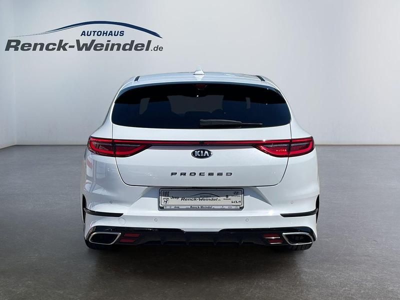Second-hand Kia ProCeed 204 CP (150 kW) 2021 Alb Hatchback