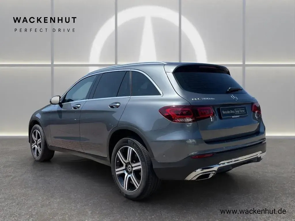 Gebraucht Mercedes GLC300de 194 PS (142 kW) 2022 Grau SUV