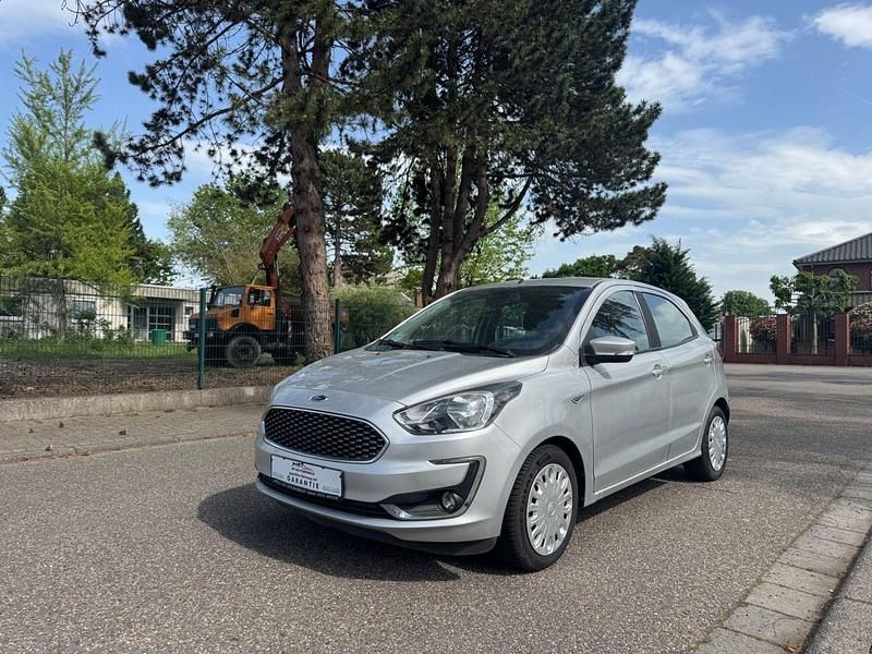 Silber Gebraucht 2019 Ford Ka Plus Basis Kleinwagen | 8.300 € (Guter Preis) - Bild 1/3