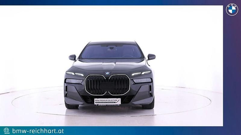 Gebraucht BMW 740 M Sport 286 PS (210 kW) 2024 Grau Limousine