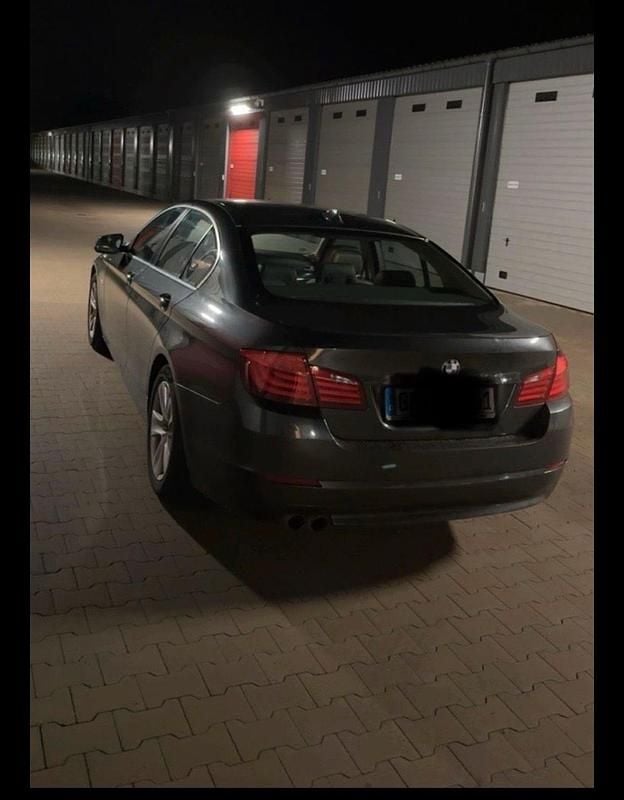 Grau Gebraucht 2010 BMW 523 Limousine | 7.000 € (Fairer Preis) - Bild 1/4