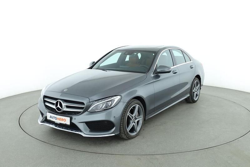 Grau Gebraucht 2018 Mercedes C400 AMG line Limousine | 34.880 € (Fairer Preis) - Bild 1/3