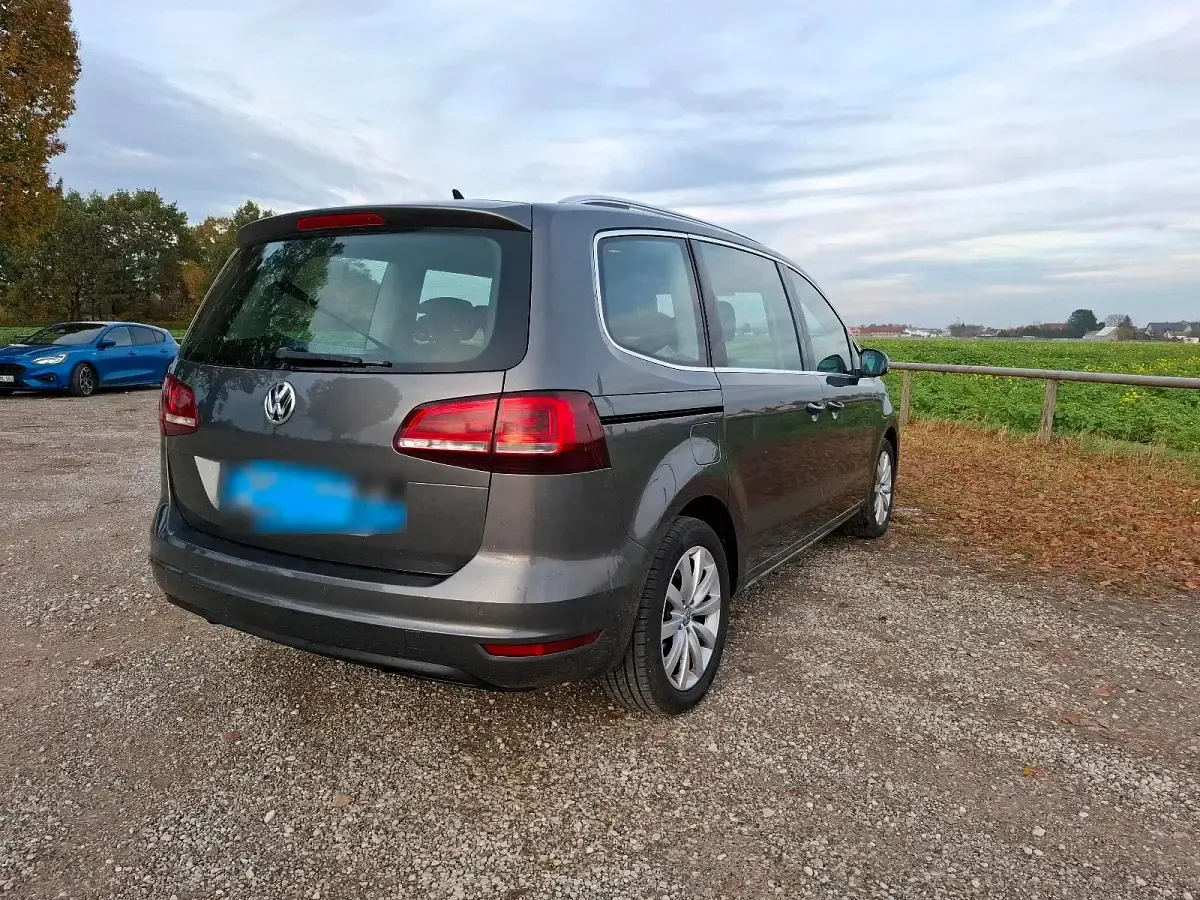 Gebraucht VW Sharan Highline 184 PS (135 kW) 2016 Grau Van / Kleinbus
