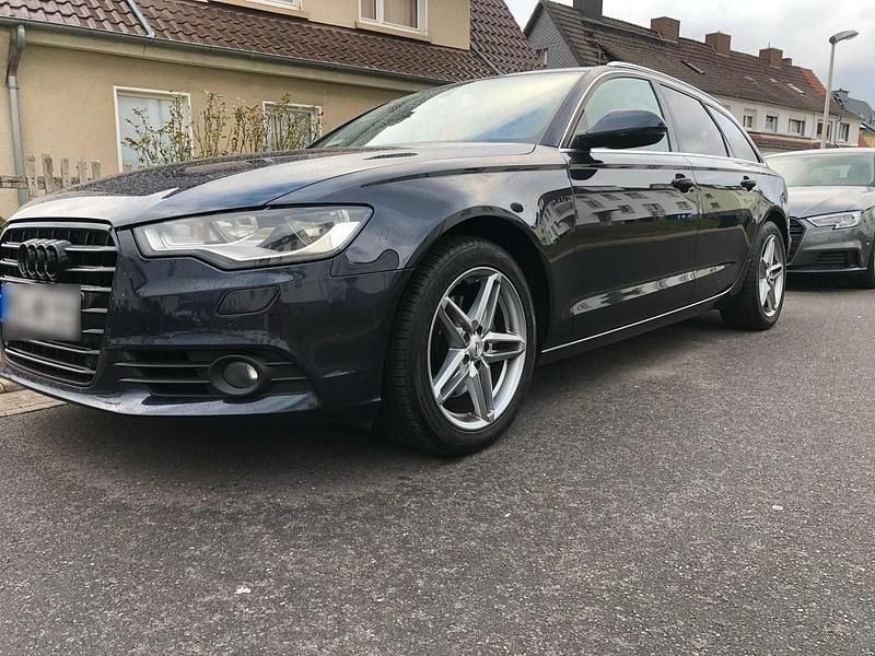 Gebraucht Audi A6 205 PS (150 kW) 2011 Blau Kombi