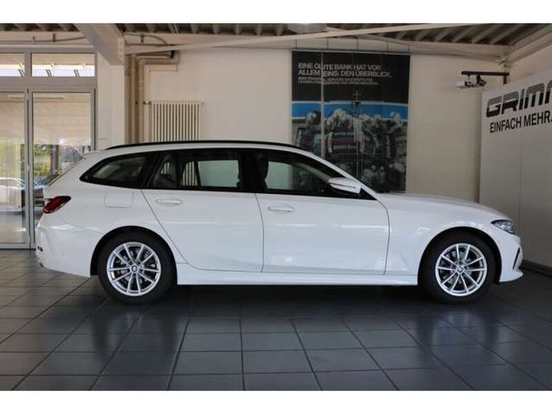 Gebraucht BMW 320 184 PS (135 kW) 2023 Alpinweiss 3 Kombi