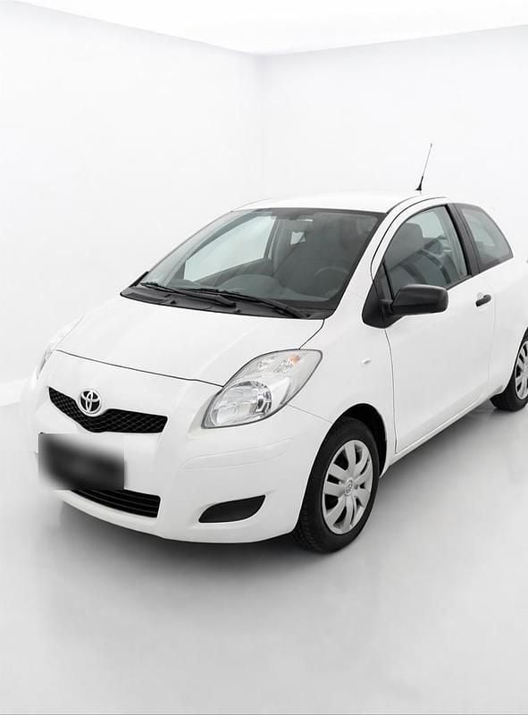 Gebraucht Toyota Yaris 69 PS (50 kW) 2011 Weiß Kleinwagen