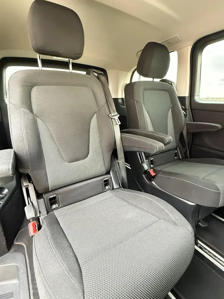 Gebraucht Mercedes V220 163 PS (119 kW) 2018 Schwarz Van / Kleinbus