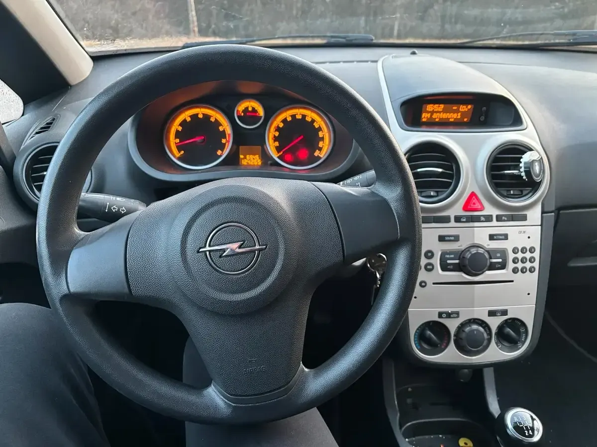 Gebraucht Opel Corsa 60 PS (44 kW) 2009 Schwarz Kleinwagen