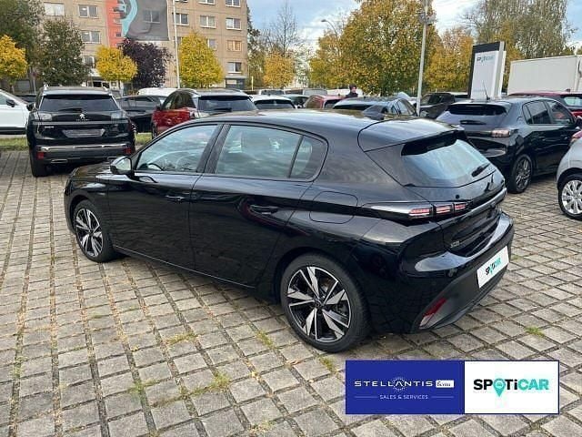 Gebraucht Peugeot 308 Active 150 PS (110 kW) 2022 Schwarz Limousine