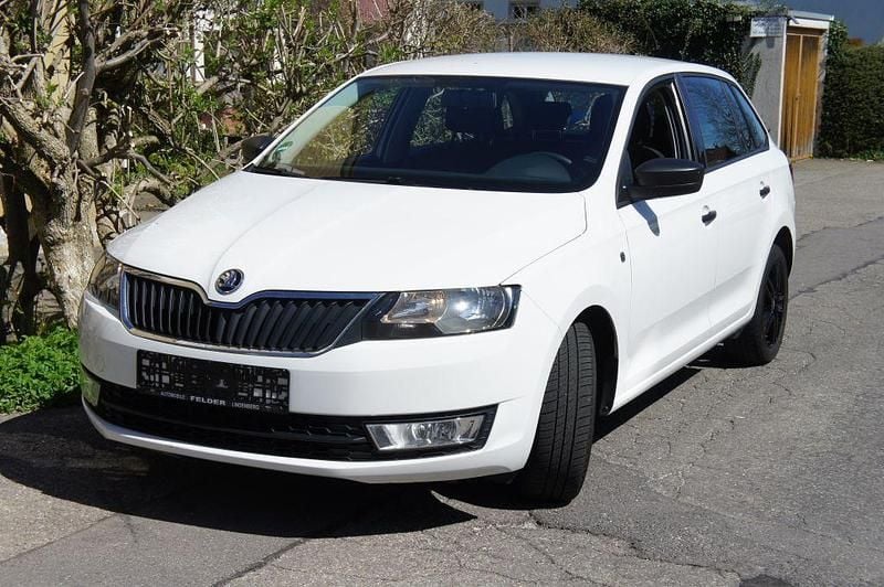 Weiß Gebraucht 2015 Skoda Rapid Active Limousine | 7.500 € (Fairer Preis) - Bild 1/4
