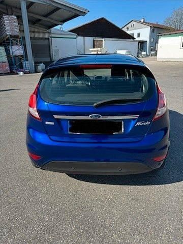 Gebraucht Ford Fiesta Titanium 101 PS (74 kW) 2016 Blau Limousine