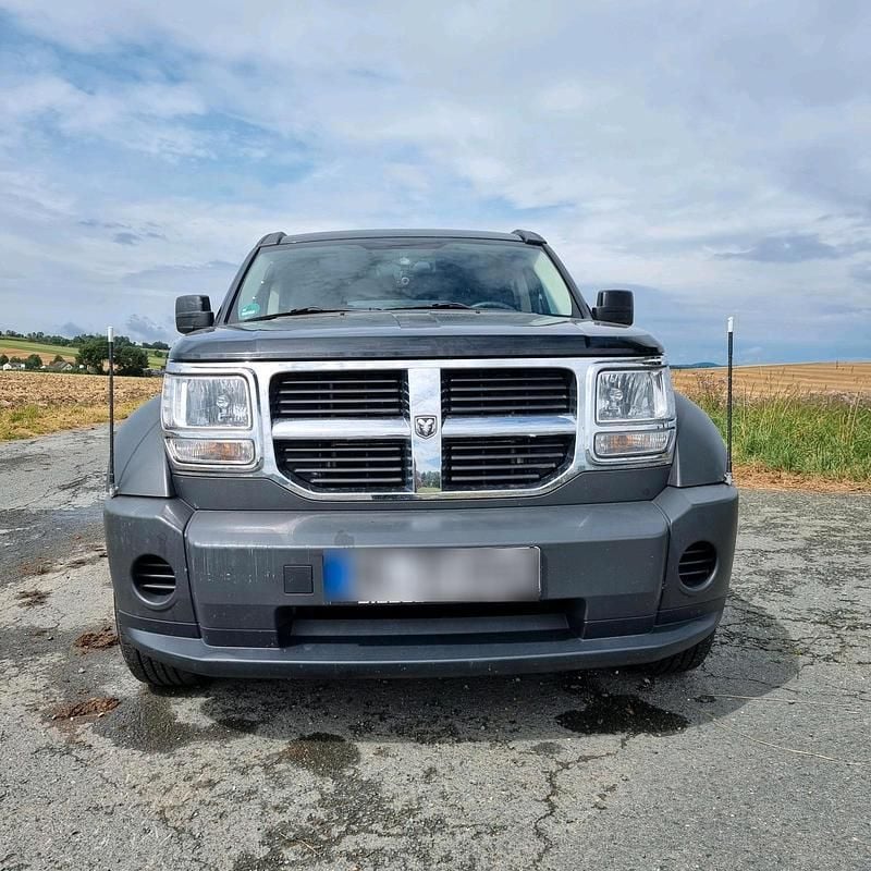 Gebraucht Dodge Nitro 170 PS (125 kW) 2007 Schwarz SUV