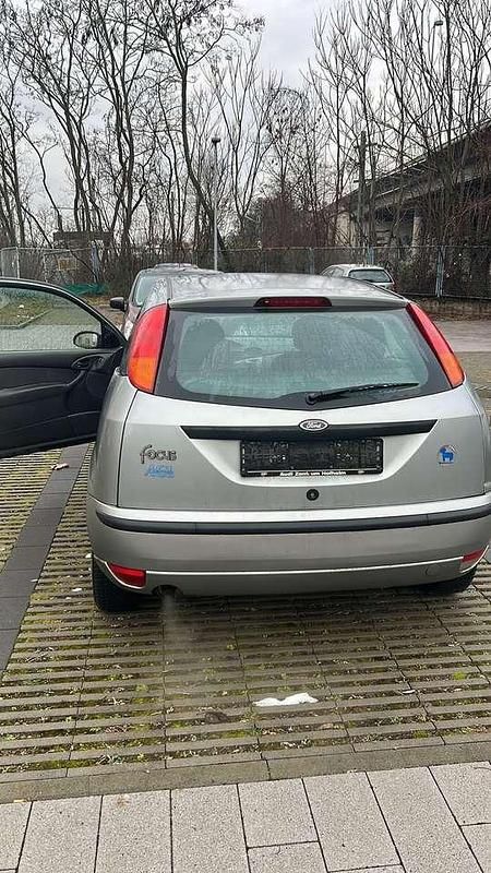 Gebraucht Ford Focus Trend 101 PS (74 kW) 2003 Limousine