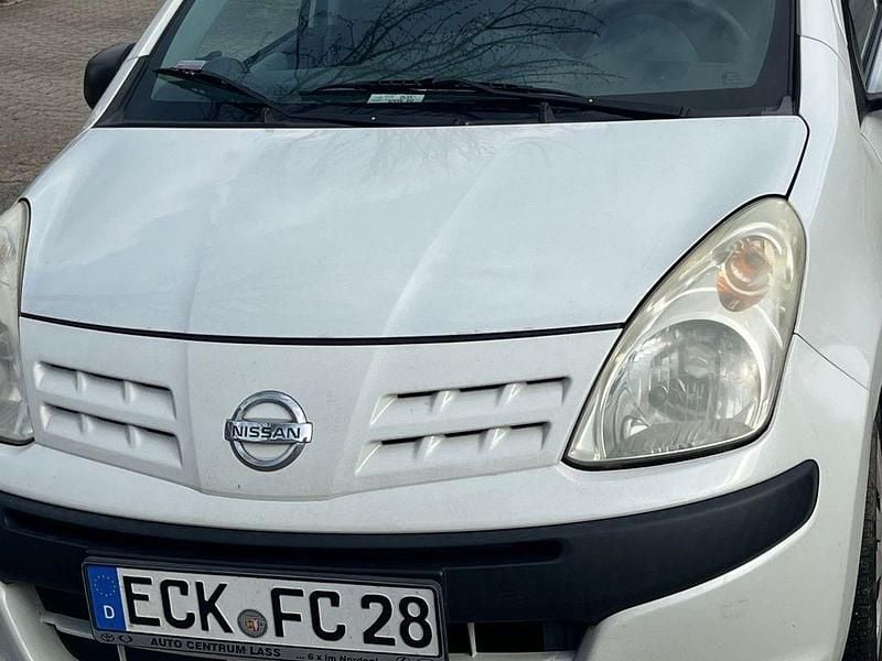 Gebraucht Nissan Pixo 68 PS (50 kW) 2011 Weiß Kleinwagen