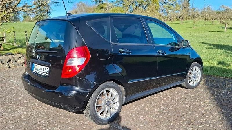 Gebraucht Mercedes A160 95 PS (69 kW) 2012 Schwarz Van / Kleinbus