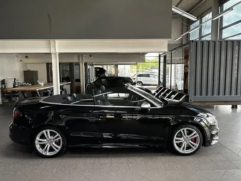 Gebraucht Audi S3 Cabriolet Sport 301 PS (221 kW) 2019 Mythosschwarz metallic (metallic) Cabrio