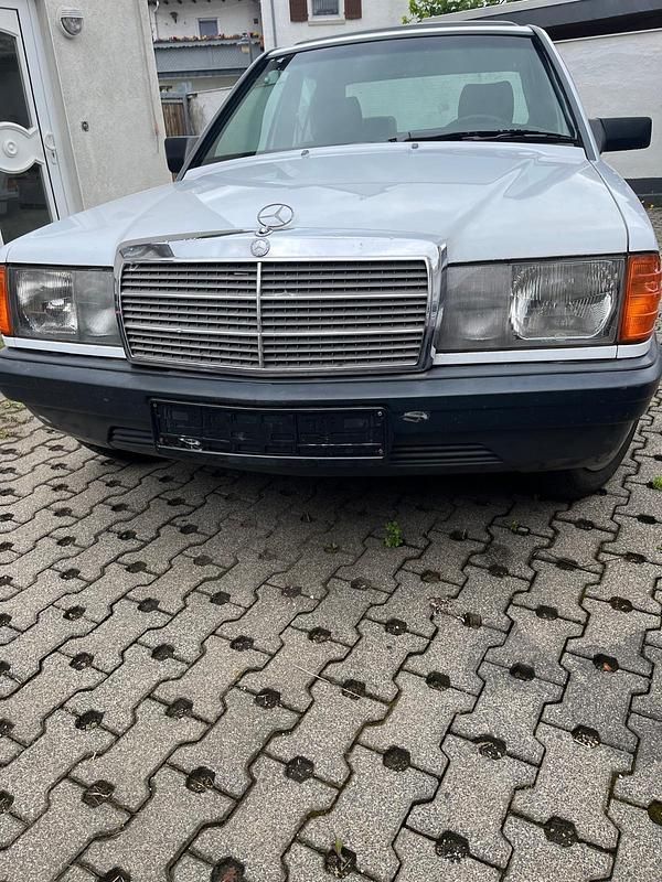 Gebraucht Mercedes 190 90 PS (66 kW) 1987 Weiß Limousine