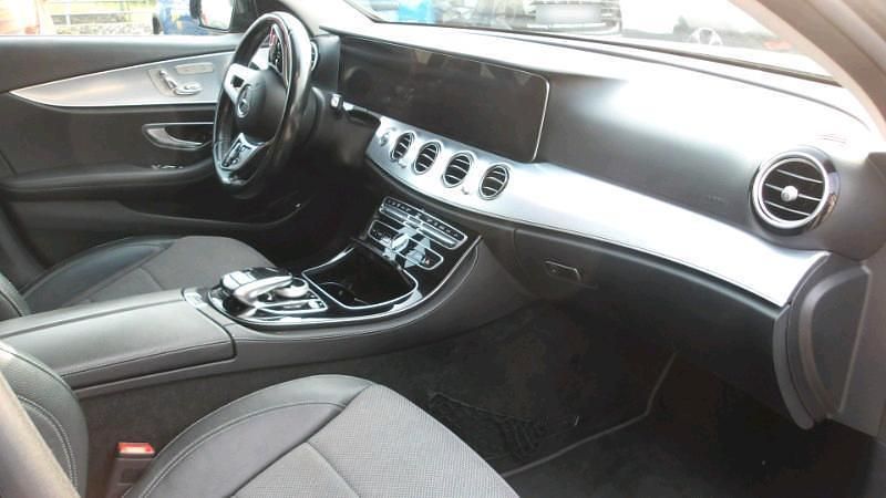 Gebraucht Mercedes E300 194 PS (142 kW) 2019 Grau Kombi