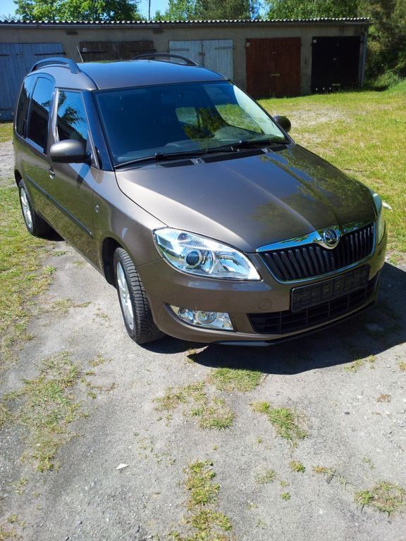 Braun Gebraucht 2013 Skoda Roomster Fresh Kombi | 8.400 € (Fairer Preis) - Bild 1/4