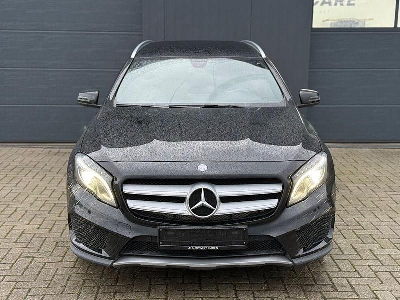 Gebraucht Mercedes GLA200 AMG line 156 PS (114 kW) 2015 Schwarz SUV