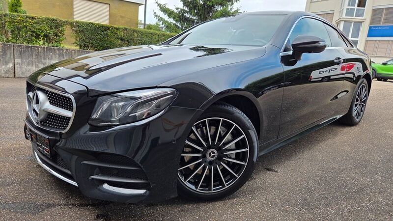 Schwarz Gebraucht 2020 Mercedes E220 AMG line | 19.499 € (Superpreis) - Bild 1/4