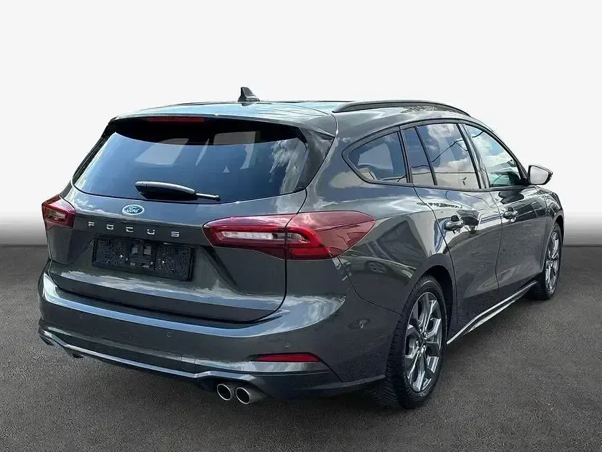 Gebraucht Ford Focus ST-Line X 155 PS (114 kW) 2025 Grau Kombi