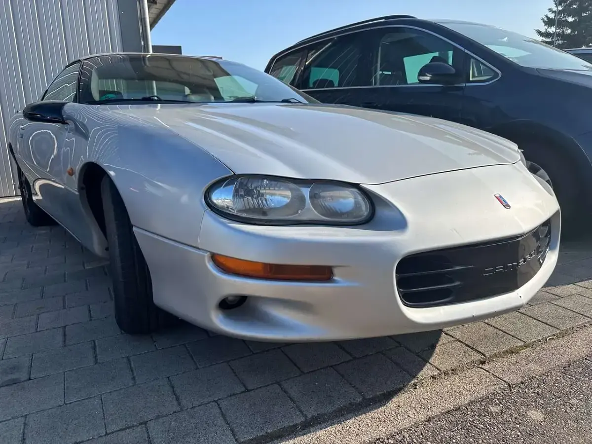 Gebraucht Chevrolet Camaro 193 PS (141 kW) 1998 Silber Coupé