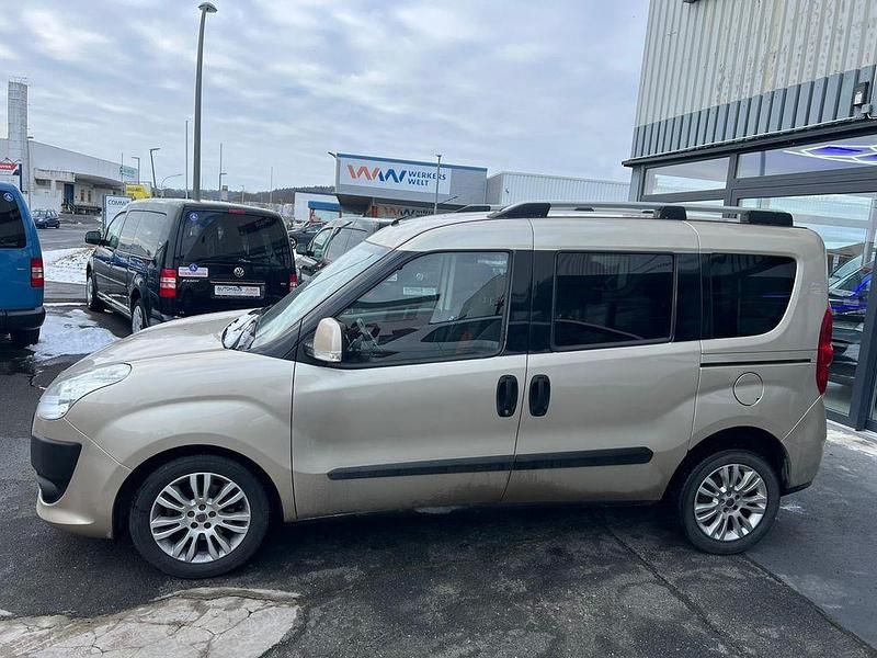 Gebraucht Fiat Doblò 90 PS (66 kW) 2010 Gold Van / Kleinbus