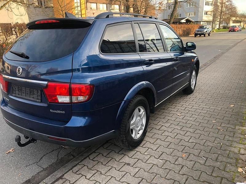 Blau Gebraucht 2009 Ssangyong (KGM) Kyron SUV | 2.799 € - Bild 1/4