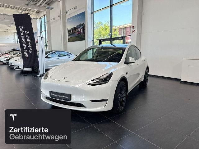 Weiß Gebraucht 2024 Tesla Model Y Performance SUV | 42.800 € (Guter Preis) - Bild 1/4