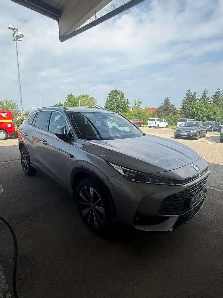 Brugt MG HS Luxury 224 HK (164 kW) 2026 Sølv SUV