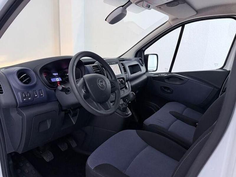 Gebraucht Opel Vivaro 120 PS (88 kW) 2018 Weiß Van / Kleinbus