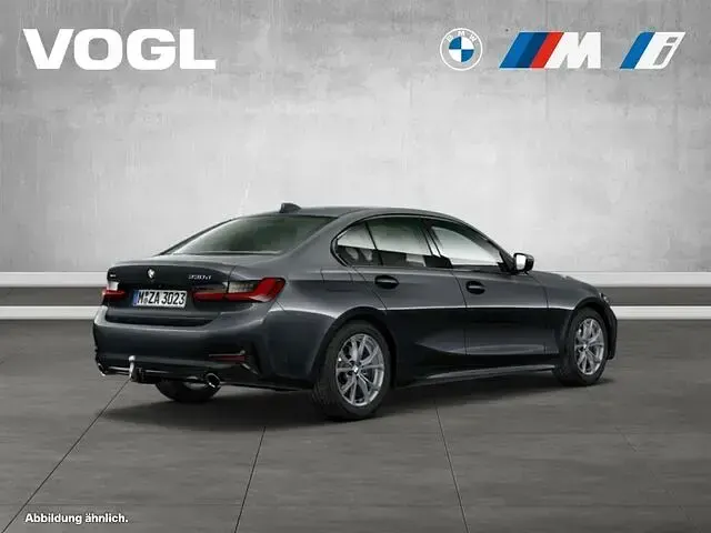 Gebraucht BMW 330 Sport Line 286 PS (210 kW) 2022 Grau Limousine