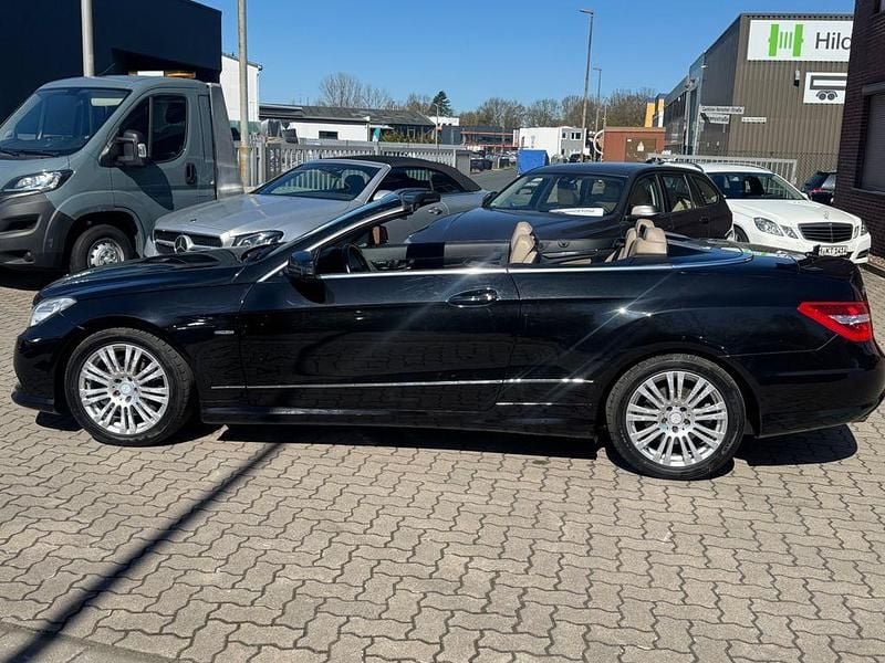 Gebraucht Mercedes E350 231 PS (169 kW) 2010 Schwarz Cabrio