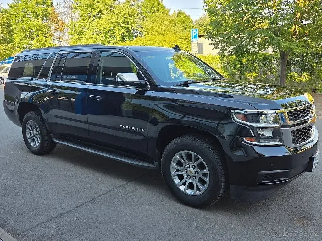 Gebraucht Chevrolet Suburban LS 360 PS (264 kW) 2016 Schwarz SUV