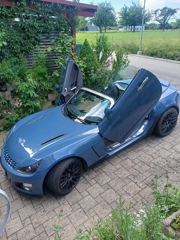 Blau Gebraucht 2007 Opel GT Coupé | 19.999 € - Bild 1/4