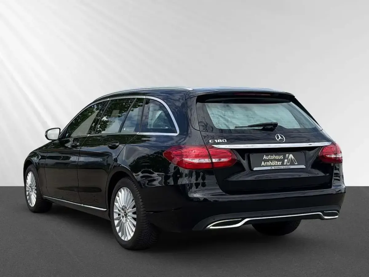 Gebraucht Mercedes C180 Exclusive 156 PS (114 kW) 2017 Obsidianschwarz  metalliclack Kombi