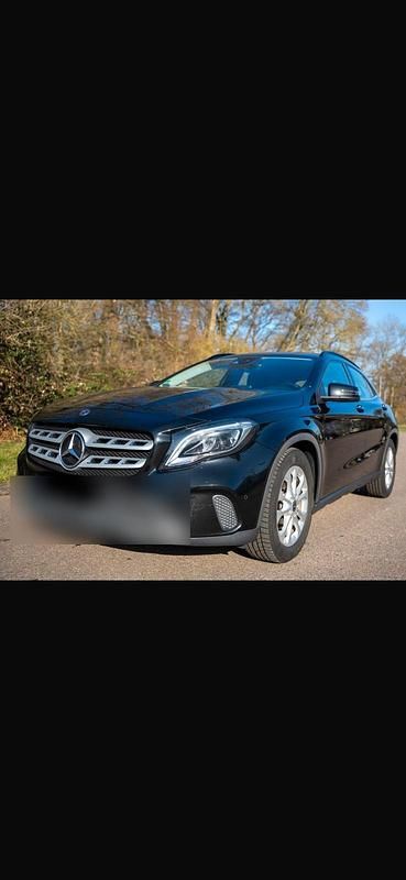 Gebraucht Mercedes GLA200 Edition 136 PS (100 kW) 2019 Schwarz SUV