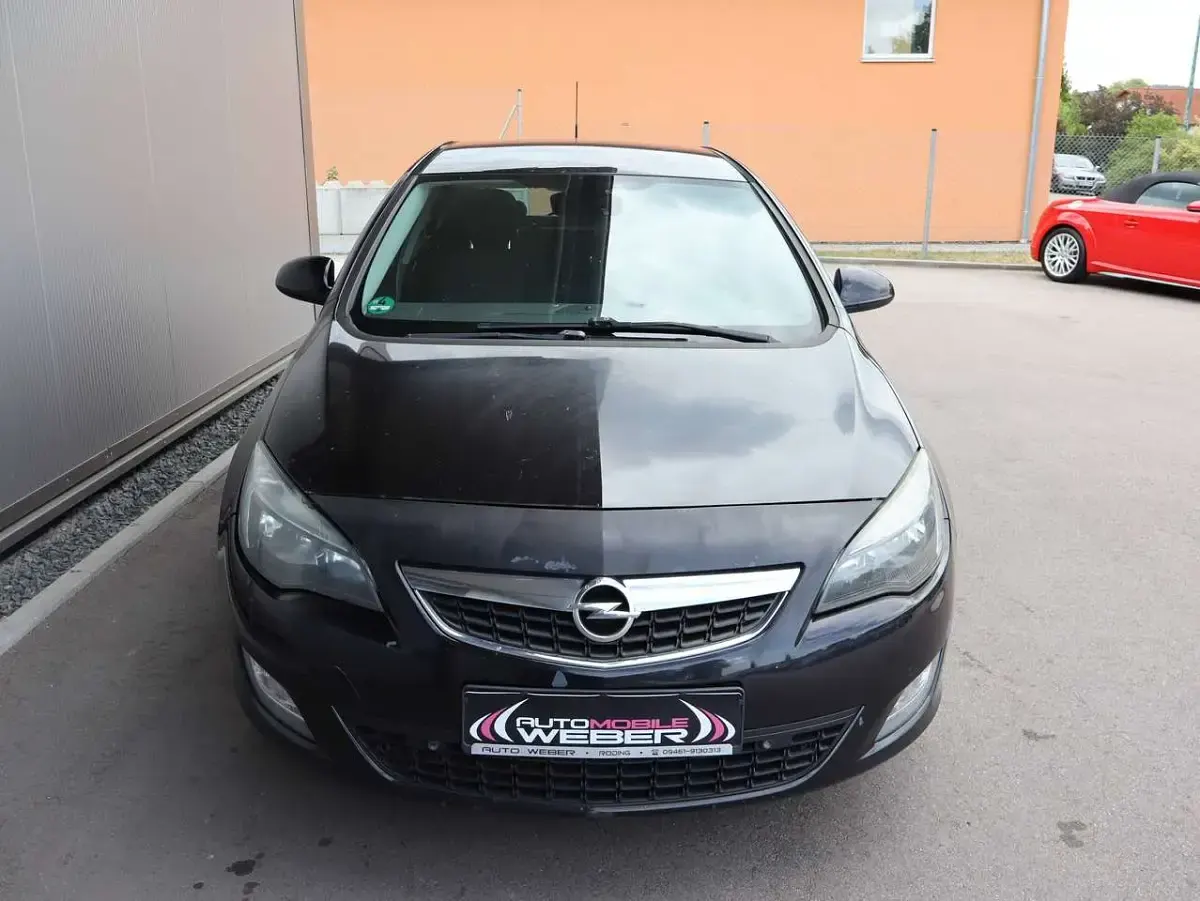 Gebraucht Opel Astra Sport 125 PS (91 kW) 2011 Black sapphire Limousine