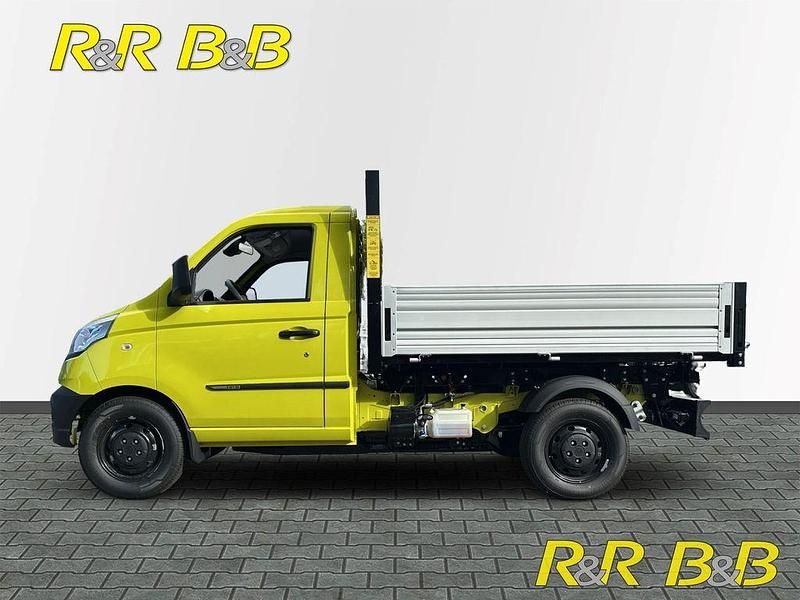 Neu Piaggio Porter 150 kW (204 PS) 2025 Gruen Kombi