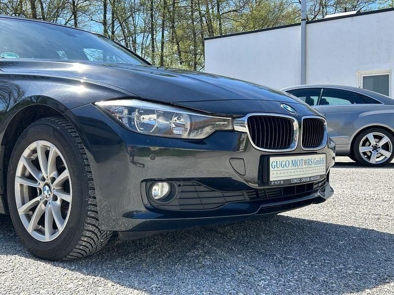 Second-hand BMW 318 143 CP (105 kW) 2015 Negru Break