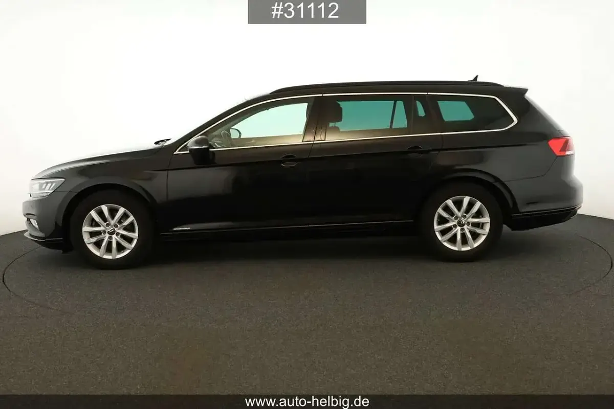 Gebraucht VW Passat Business 150 PS (110 kW) 2024 Schwarz Kombi