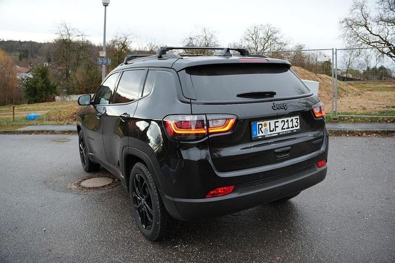 Gebraucht Jeep Compass Night Eagle 131 PS (96 kW) 2022 Schwarz SUV
